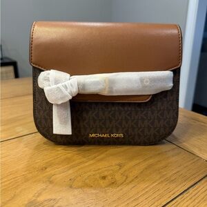 Michael Kors Crossbody Bag